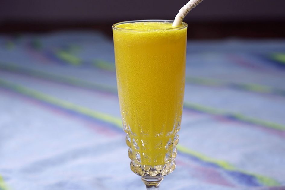 Cóctel de mimosa.  Ahora puedes preparar esta deliciosa bebida en casa en tan solo unos sencillos pasos.  Una receta con solo 2 ingredientes.